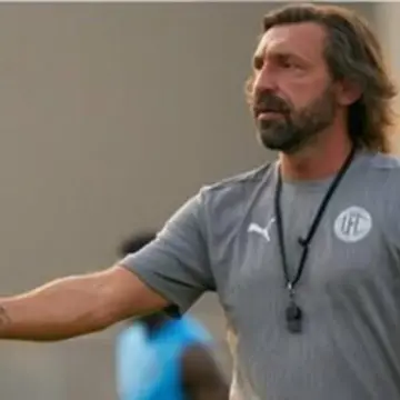 اندريا بيرلو يقود يونايتد الى دوري المحترفين الاماراتي